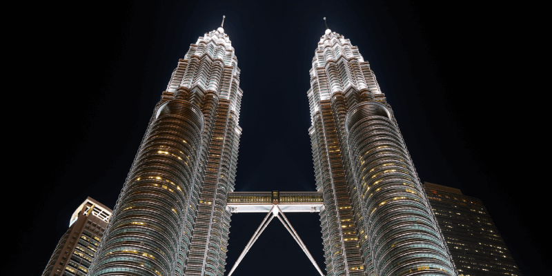 Must-visit places in Kuala Lumpur - KLCC Petronas Twin Towers